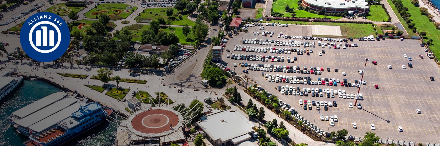 Allianz 365 İSPARK ücretsiz otopark ayrıcalığı kampanya görseli ve otoparkın kuş bakışı görünümü